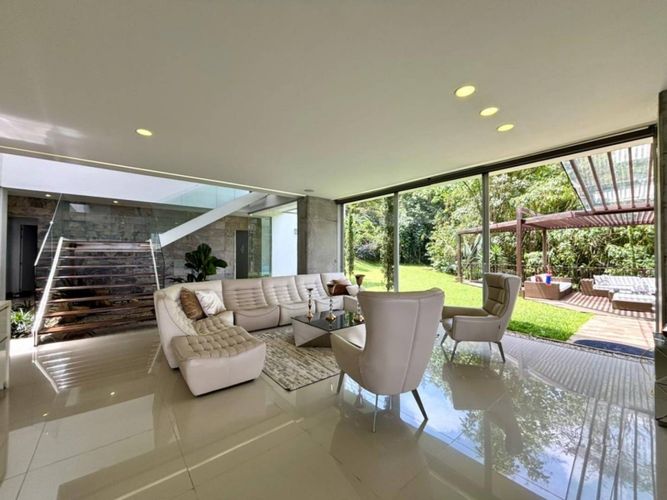 Casa de 4 alcobas en venta en El Poblado, Medellín, 780 m² · foto 4 de 24