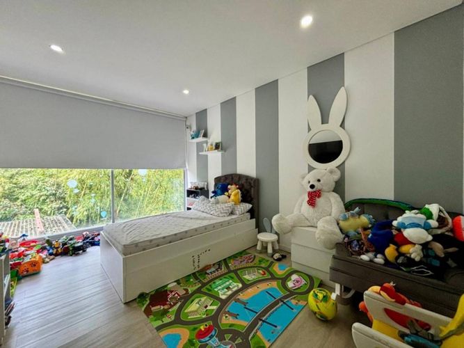 Casa de 4 alcobas en venta en El Poblado, Medellín, 780 m² · foto 17 de 24