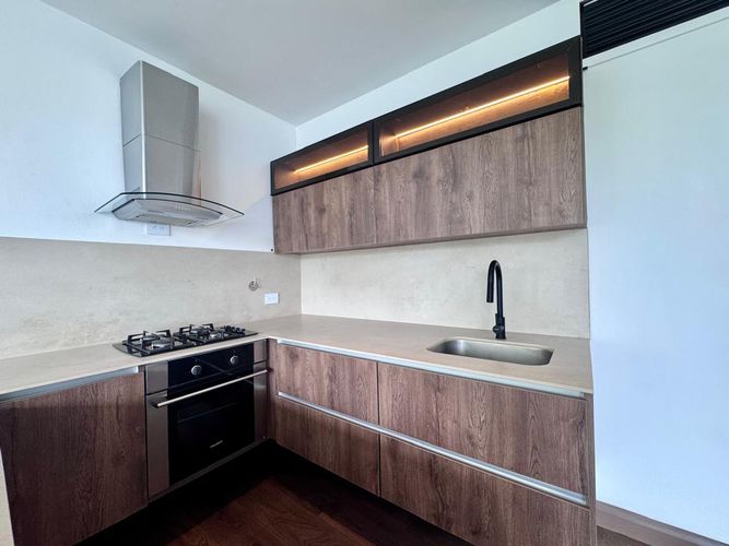 Apartaestudio en arriendo en Urbanización Las Cumbres, Medellín, 83 m² · foto 3 de 14