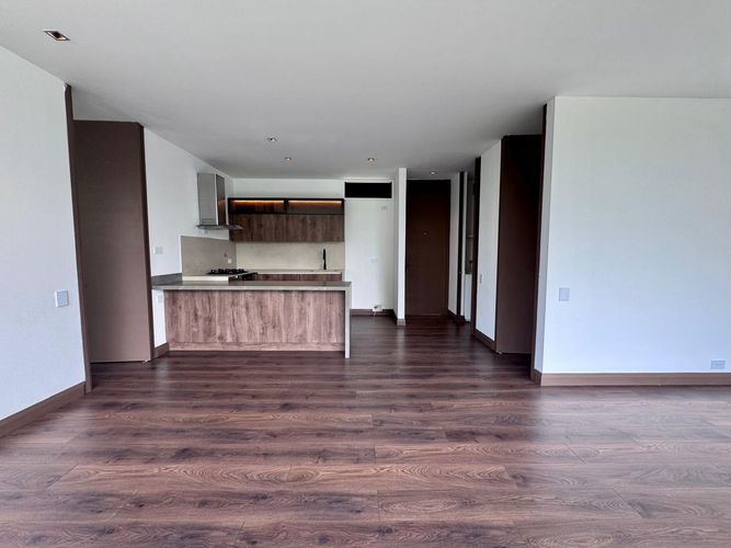 Apartaestudio en arriendo en Urbanización Las Cumbres, Medellín, 83 m² · foto 4 de 14