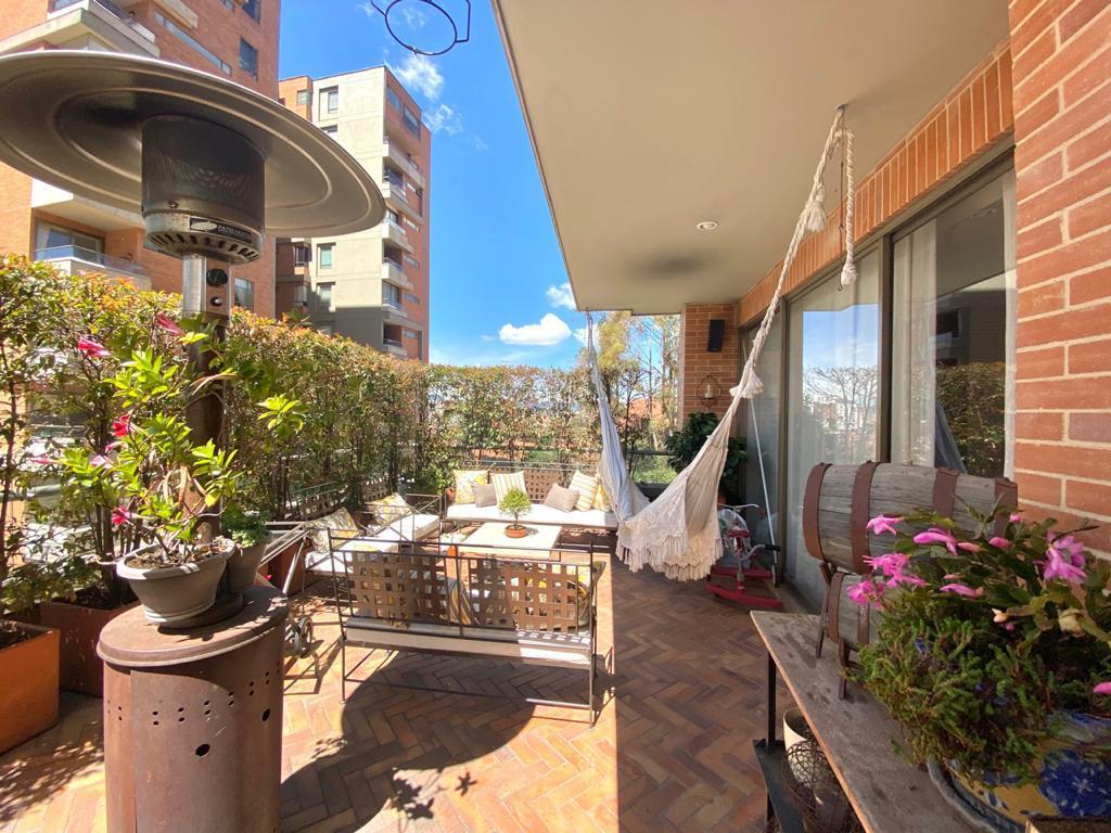 Departamento en venta bajo precio de mercado en Bosques del Marques