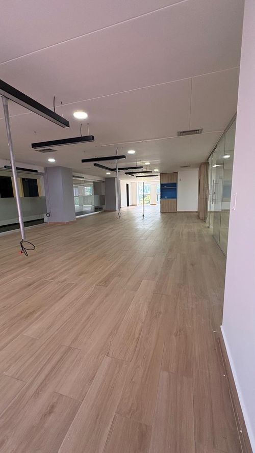 Oficina en arriendo en El Campestre, Medellín, 247 m² · foto 17 de 19