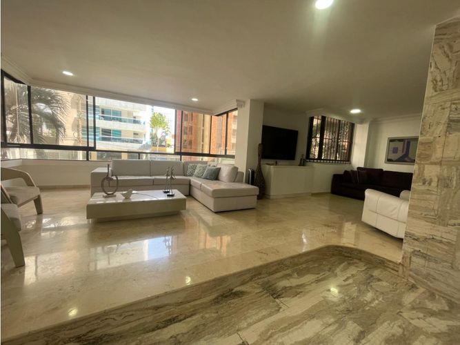 Apartamento de 3 alcobas en venta en Villa Country, Barranquilla, 220 m² · foto 2 de 24