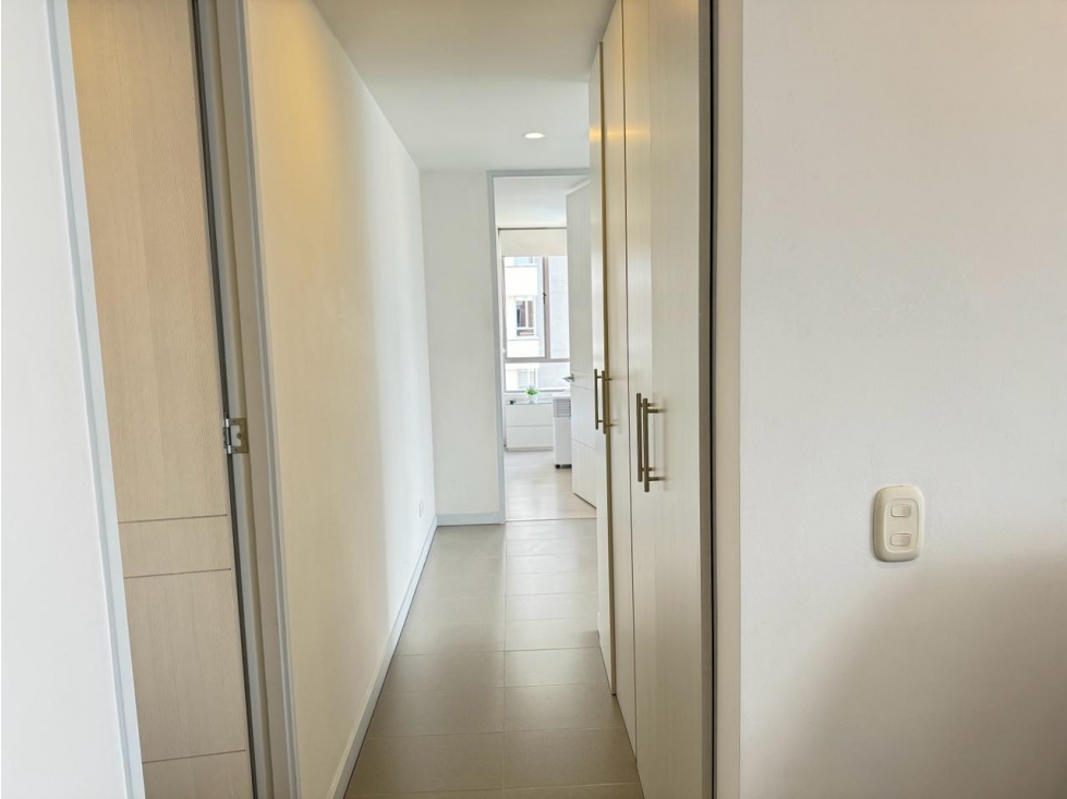 Apartamento en arriendo en La Candelaria, Medellín · foto 2 de 24
