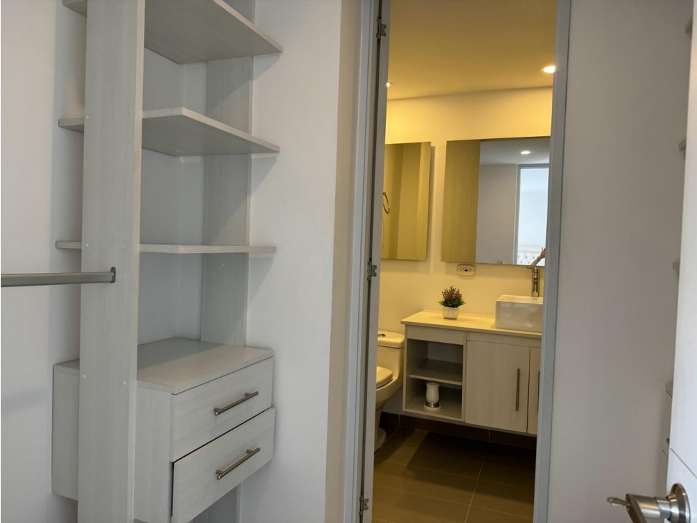 Apartamento en arriendo en La Candelaria, Medellín · foto 7 de 24