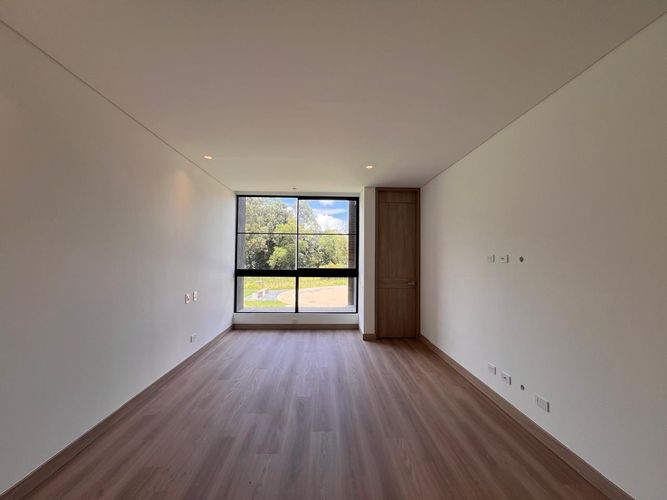Apartamento de 3 alcobas en arriendo en Llano Grande, Rionegro, 290 m² · foto 9 de 17