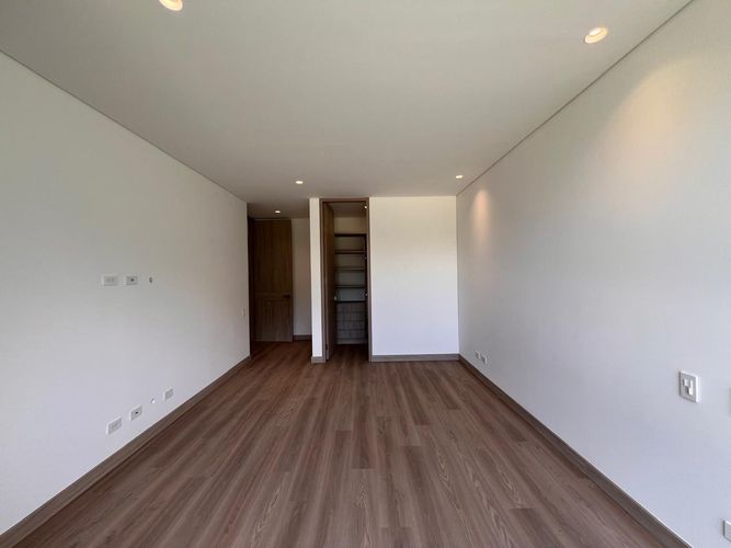 Apartamento de 3 alcobas en arriendo en Llano Grande, Rionegro, 290 m² · foto 11 de 17
