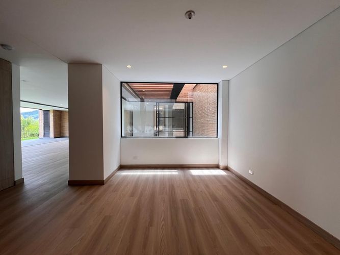 Apartamento de 3 alcobas en arriendo en Llano Grande, Rionegro, 290 m² · foto 10 de 17