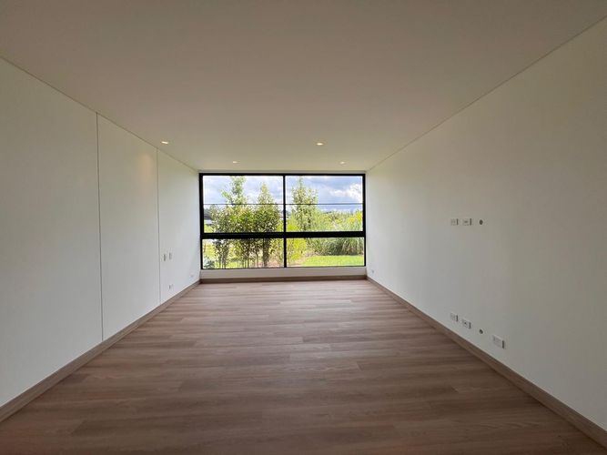 Apartamento de 3 alcobas en arriendo en Llano Grande, Rionegro, 290 m² · foto 6 de 17