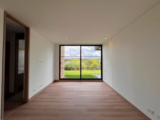 Apartamento de 3 alcobas en arriendo en Llano Grande, Rionegro, 290 m² · foto 12 de 17