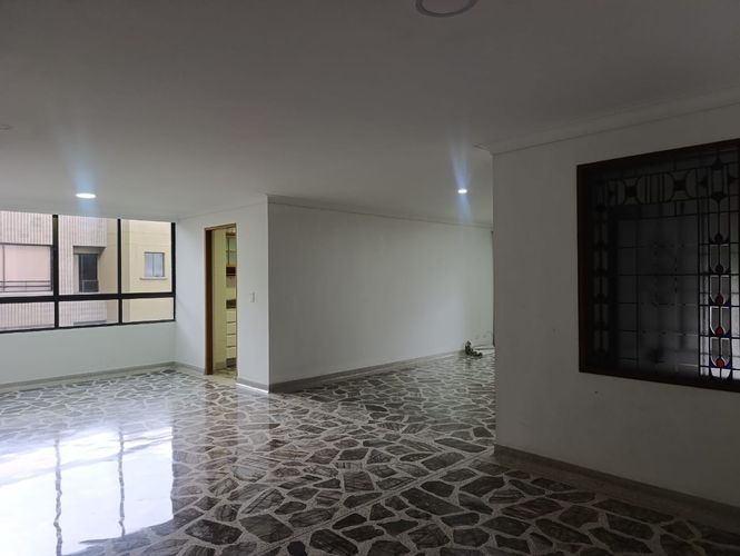 Apartamento de 3 alcobas en venta en El Poblado, Medellín, 145 m² · foto 3 de 20