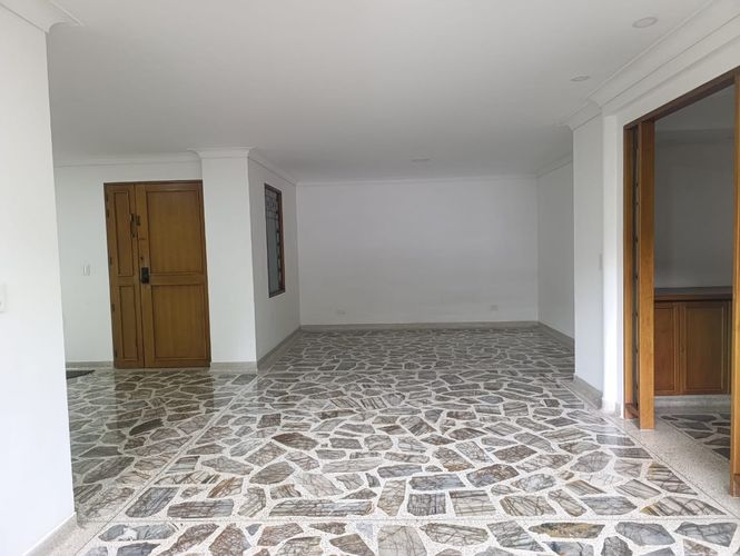 Apartamento de 3 alcobas en venta en El Poblado, Medellín, 145 m² · foto 4 de 20