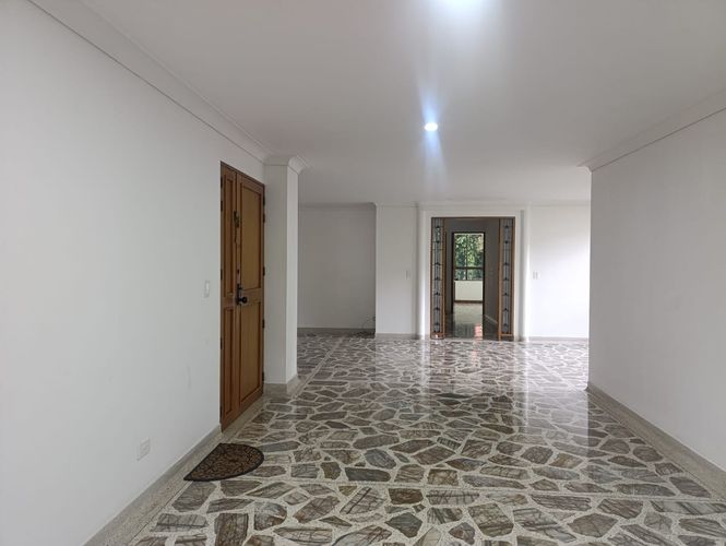 Apartamento de 3 alcobas en venta en El Poblado, Medellín, 145 m² · foto 5 de 20