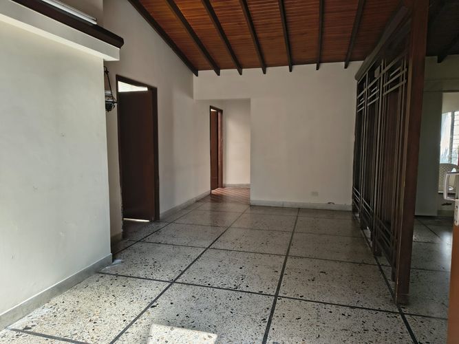 Casa de 3 alcobas en venta en Las Acacias, Medellín, 255 m² · foto 9 de 10