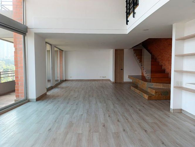 Apartamento de 3 alcobas en arriendo en El Poblado, Medellín, 188 m² · foto 5 de 18