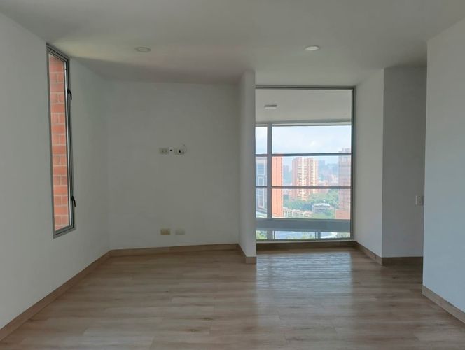 Apartamento de 3 alcobas en arriendo en El Poblado, Medellín, 188 m² · foto 15 de 18