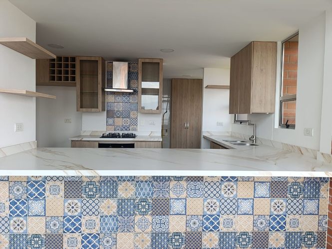 Apartamento de 3 alcobas en arriendo en El Poblado, Medellín, 188 m² · foto 8 de 18