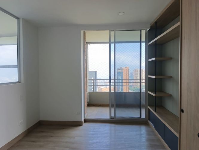 Apartamento de 3 alcobas en arriendo en El Poblado, Medellín, 188 m² · foto 10 de 18