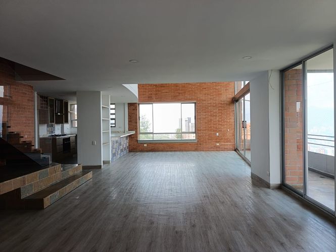 Apartamento de 3 alcobas en arriendo en El Poblado, Medellín, 188 m² · foto 4 de 18