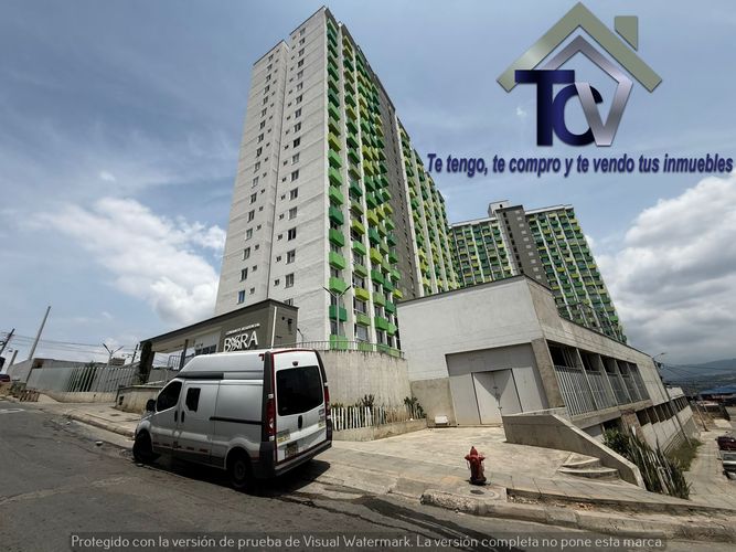 Apartamento de 3 alcobas en venta en Hsd. San Antonio De Carrizal, Girón, 52 m² · foto 2 de 19