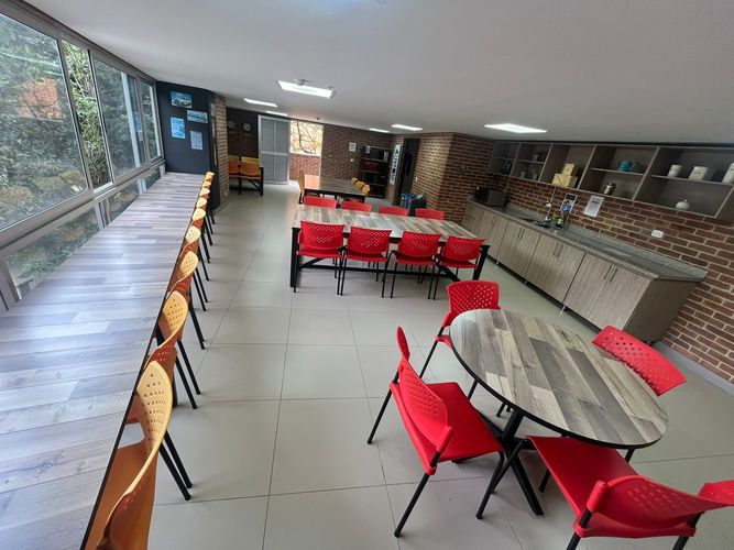 Oficina en arriendo en El Poblado, Medellín, 169 m² · foto 18 de 20