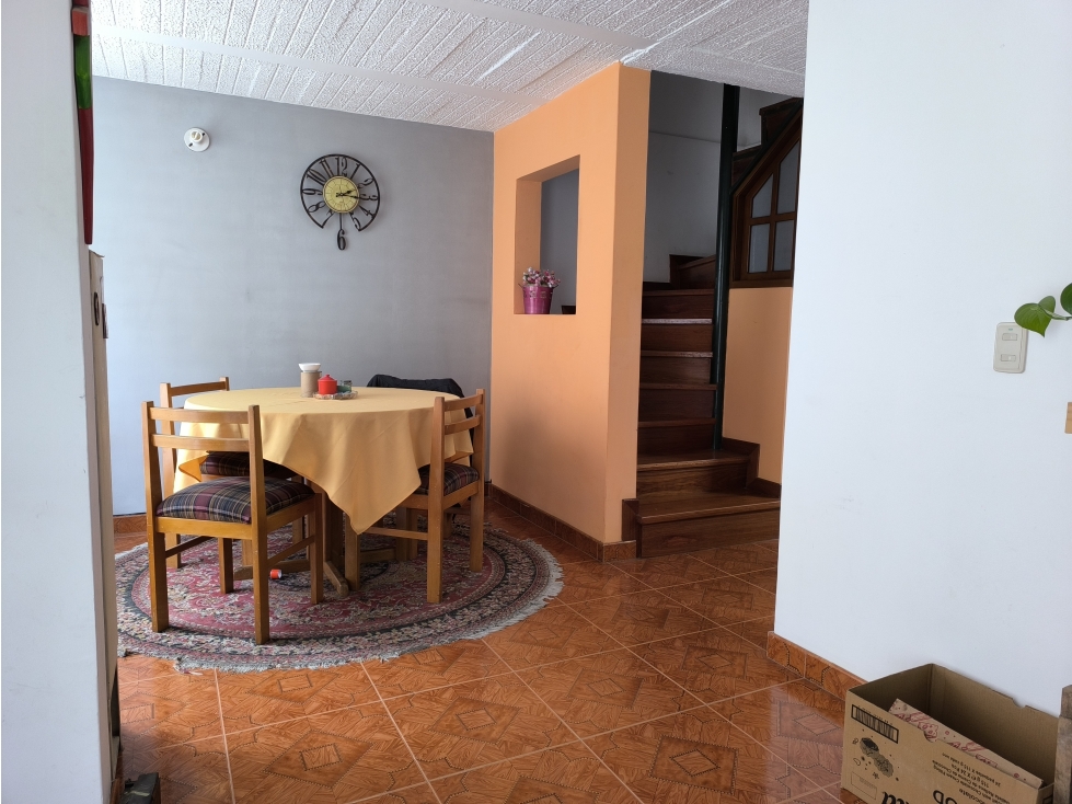 Casa en venta en Portales Del Norte, Bogotá · foto 2 de 18