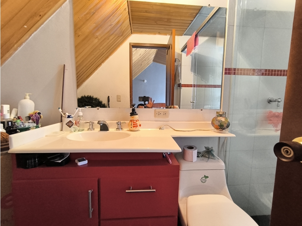 Casa en venta en Portales Del Norte, Bogotá · foto 10 de 18