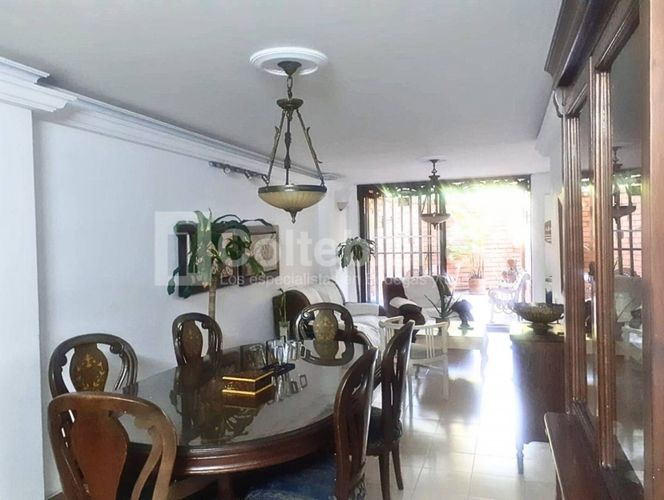 Apartamento de 3 alcobas en arriendo en Patio Bonito, Medellín, 150 m² · foto 2 de 15