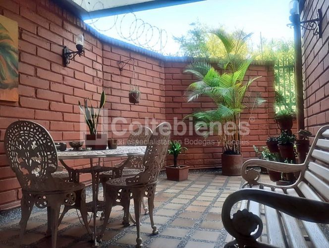 Apartamento de 3 alcobas en arriendo en Patio Bonito, Medellín, 150 m² · foto 5 de 15
