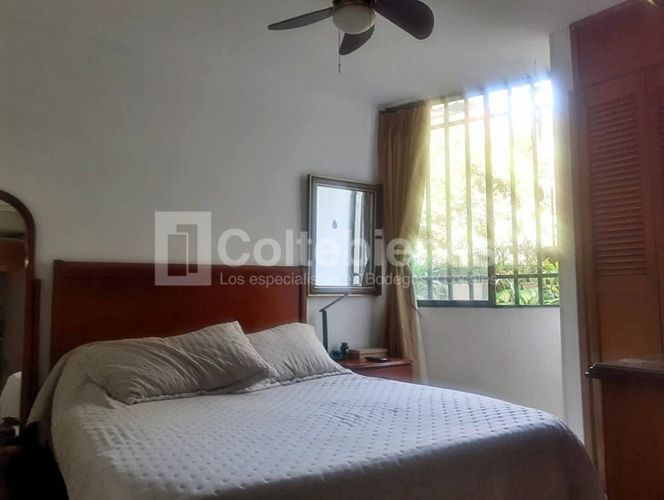 Apartamento de 3 alcobas en arriendo en Patio Bonito, Medellín, 150 m² · foto 9 de 15