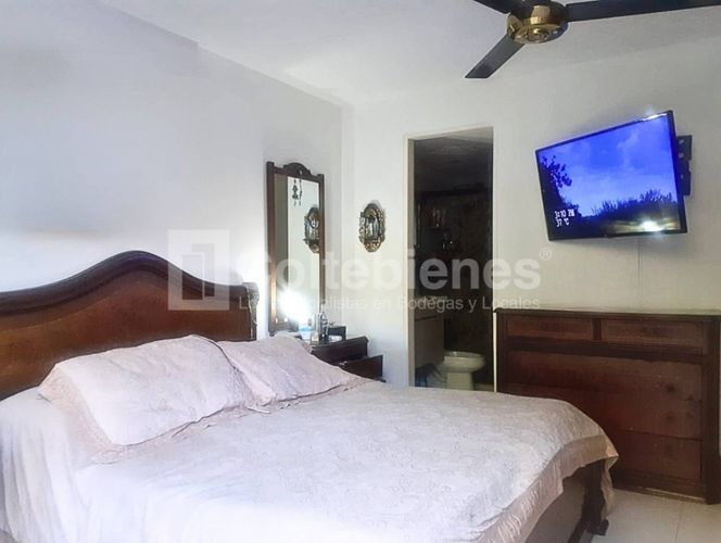 Apartamento de 3 alcobas en arriendo en Patio Bonito, Medellín, 150 m² · foto 11 de 15
