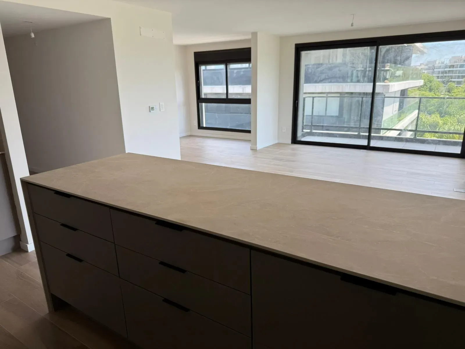 PENTHOUSE EXCLUSIVO A ESTRENAR EN ALQUILER, EN CARRASCO, BARRIO PRIVADO. · Foto 9