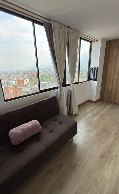 Apartamento de 2 alcobas en venta en El Trianon, Envigado, 86 m² · foto 5 de 13