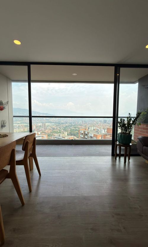 Apartamento de 2 alcobas en venta en El Trianon, Envigado, 86 m² · foto 3 de 13
