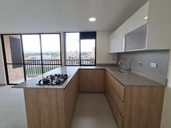 Apartamento de 2 alcobas en arriendo en Rionegro, 66 m² · foto 2 de 14