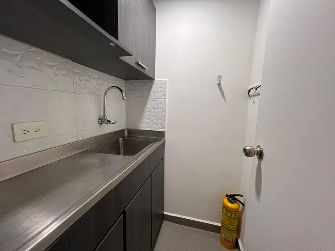 Oficina en arriendo en Patio Bonito, Medellín, 40 m² · foto 9 de 20
