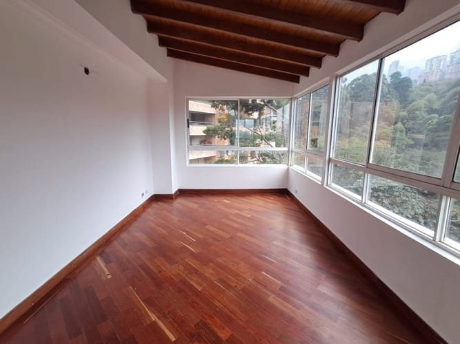 Apartamento de 3 alcobas en arriendo en El Tesoro, Medellín, 312 m² · foto 7 de 24