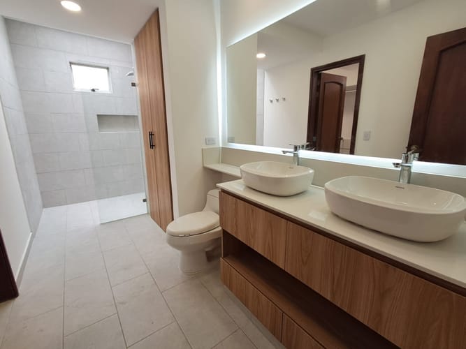 Apartamento de 3 alcobas en arriendo en El Tesoro, Medellín, 312 m² · foto 10 de 24