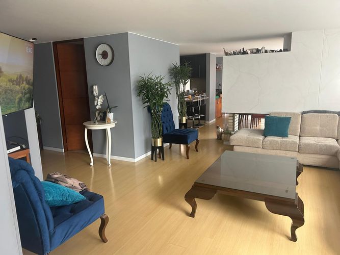 Apartamento de 3 alcobas en venta en Colina Campestre, Bogotá, 153 m² · foto 4 de 24