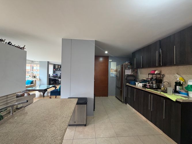 Apartamento de 3 alcobas en venta en Colina Campestre, Bogotá, 153 m² · foto 3 de 24