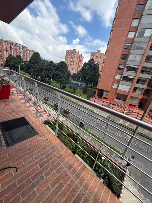 Apartamento de 3 alcobas en venta en Colina Campestre, Bogotá, 153 m² · foto 6 de 24