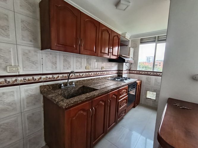 Apartamento de 3 alcobas en arriendo en El Poblado, Medellín, 63 m² · foto 2 de 18