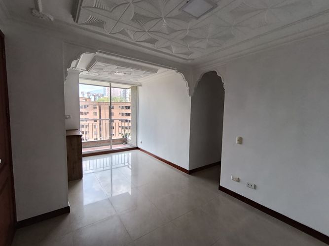 Apartamento de 3 alcobas en arriendo en El Poblado, Medellín, 63 m² · foto 3 de 18