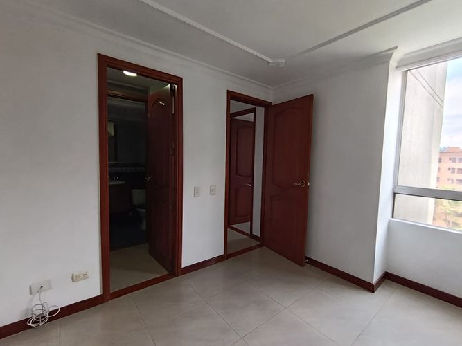 Apartamento de 3 alcobas en arriendo en El Poblado, Medellín, 63 m² · foto 10 de 18