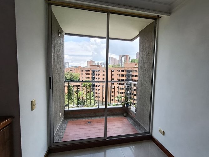 Apartamento de 3 alcobas en arriendo en El Poblado, Medellín, 63 m² · foto 16 de 18