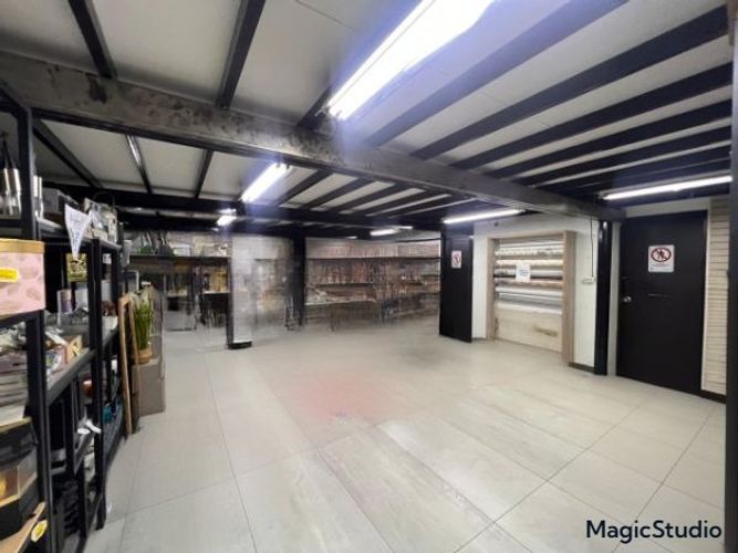 Bodega en arriendo en Cristo Rey, Medellín, 2000 m² · foto 3 de 15