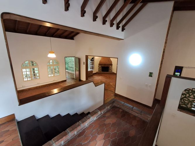 Casa de 3 alcobas en arriendo en Las Lomas No.1, Medellín, 330 m² · foto 3 de 24