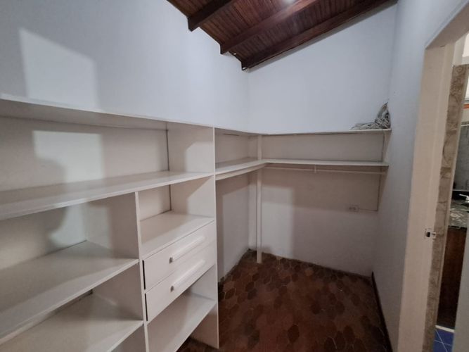 Casa de 3 alcobas en arriendo en Las Lomas No.1, Medellín, 330 m² · foto 14 de 24