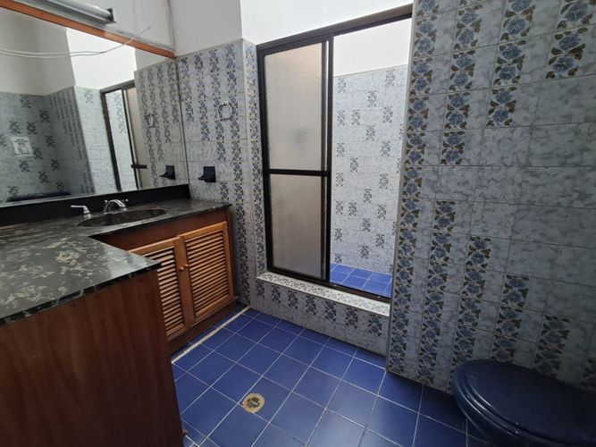 Casa de 3 alcobas en arriendo en Las Lomas No.1, Medellín, 330 m² · foto 19 de 24