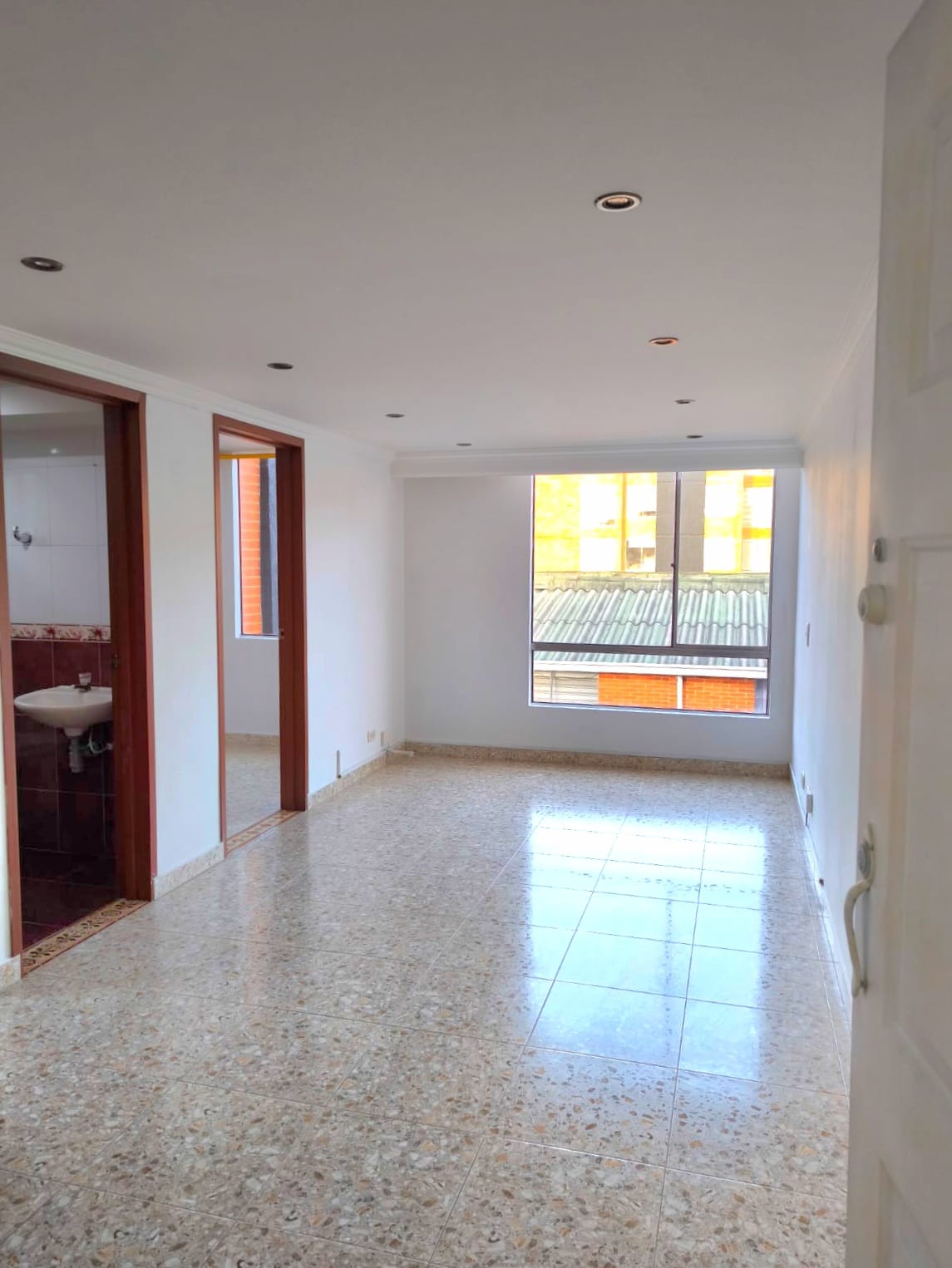 Apartamento en venta en Castilla, Bogotá · foto 3 de 19